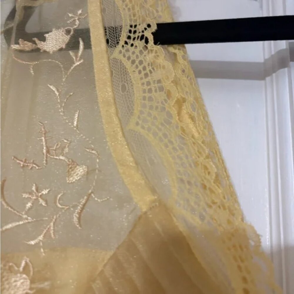 Torrid/Disney Princess Beauty And The Beast Belle… - image 8